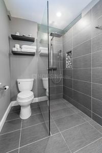 Bathroom Image of 3600 Sq.ft 5 BHK Apartment / Flat for sale in Seasons Trimurti, Santacruz West Mumbai for Rs. 202500000