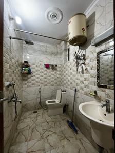 Bedroom Image of 8000 Sq.ft 12 BHK Builder Floor for sale in Jamia Nagar New Delhi for Rs. 132500000