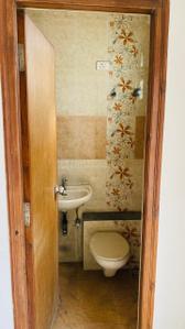 Bathroom Image of 2430 Sq.ft 2 BHK Apartment / Flat for rent in Paldi Ahmedabad for Rs. 25000