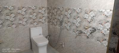 Bathroom Image of 2000 Sq.ft 3 BHK Independent House for rent in Sarnath Varanasi for Rs. 15000