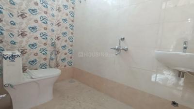 Bathroom Image of 1015 Sq.ft 2.5 BHK Apartment / Flat for sale in Madipakkam Chennai for Rs. 7500000