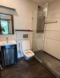 Bathroom Image of 2216 Sq.ft 3 BHK Builder Floor for rent in Unitech Residency Greens, Sector 46 Gurgaon for Rs. 84999