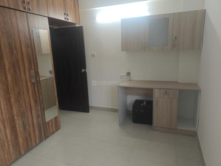 Apartment building Bedroom 1