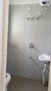 Bathroom Image of 1200 Sq.ft 1 RK Apartment / Flat for rent in Marathahalli Bengaluru for Rs. 18000