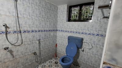 Bathroom Image of 1400 Sq.ft 3 BHK Independent House for rent in Kallampally Thiruvananthapuram for Rs. 16000