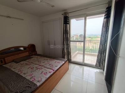 Bedroom Image of 1350 Sq.ft 3 BHK Apartment / Flat for rent in Motiaz Royal Citi, Gazipur Zirakpur for Rs. 30000