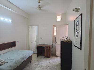 Bedroom Image of 1350 Sq.ft 2 BHK Builder Floor for rent in Safdarjung Enclave New Delhi for Rs. 55000