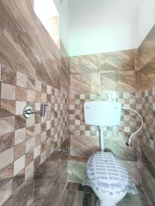 Bathroom Image of 800 Sq.ft 2 BHK Apartment / Flat for sale in Boral Kolkata for Rs. 2375000