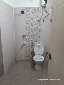 Bathroom Image of 1583 Sq.ft 3 BHK Apartment / Flat for rent in Doddakammanahalli Bengaluru for Rs. 40000