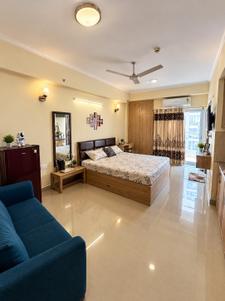 Bedroom Image of 450 Sq.ft 1 RK Studio for rent in Supertech Ecociti, Sector 137 Noida for Rs. 21000