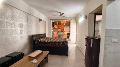 Bedroom Image of 494 Sq.ft 1 RK Apartment / Flat for rent in Logix Blossom Zest, Sector 143 Noida for Rs. 22950