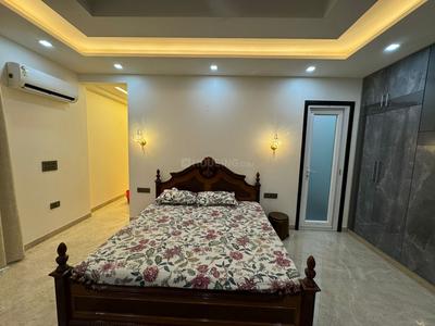 Bedroom Image of 3000 Sq.ft 3 BHK Builder Floor for rent in Sector 40 Noida for Rs. 140000