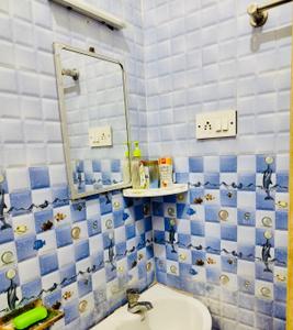 Bathroom Image of 763 Sq.ft 2 BHK Apartment / Flat for sale in Kundrathur Chennai for Rs. 4500000