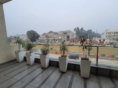 Balcony Image of 2000 Sq.ft 2 BHK Builder Floor for rent in Chhoti Barandari I Jalandhar for Rs. 16000