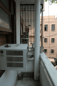 Balcony Image of 750 Sq.ft 2 BHK Builder Floor for rent in Sri Niwaspuri New Delhi for Rs. 35000
