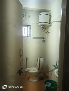 Bathroom Image of 1400 Sq.ft 3 BHK Apartment / Flat for rent in Ejipura Bangalore for Rs. 48000