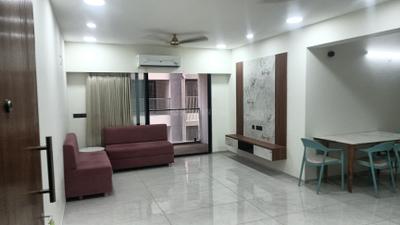 Living Room Image of 2429 Sq.ft 3 BHK Apartment / Flat for rent in Vandematram Sky 100, Thaltej Ahmedabad for Rs. 55000
