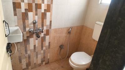 Bathroom Image of 450 Sq.ft 1 BHK Apartment / Flat for rent in Hinjawadi Pune for Rs. 16000