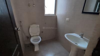 Bathroom Image of 585 Sq.ft 1 BHK Apartment / Flat for rent in Aditya Urban Homes Phase 1A, Bamheta Village Ghaziabad for Rs. 10000