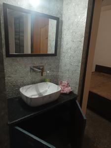 Bathroom Image of 800 Sq.ft 2.5 BHK Builder Floor for rent in Dilshad Garden New Delhi for Rs. 30000