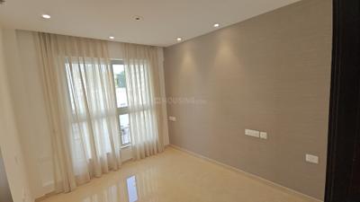 Bedroom Image of 920 Sq.ft 3 BHK Apartment / Flat for sale in Hiranandani Highland A B C D And E Wing, Powai Mumbai for Rs. 42500000