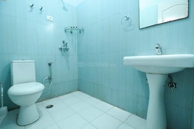 Bathroom Image of 1600 Sq.ft 3 BHK Apartment / Flat for rent in Channi Himmat Jammu for Rs. 35000