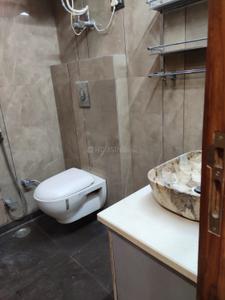 Image of 1360 Sq.ft 3 BHK Builder Floor for sale in Mansarover Garden, New Delhi for Rs. 25000000
