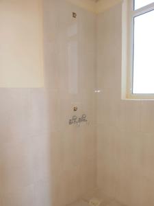 Common Bathroom Image of 470 Sq.ft 1 BHK Apartment / Flat for rent in Pyramid Infinity, Sector 70A Gurgaon for Rs. 15000