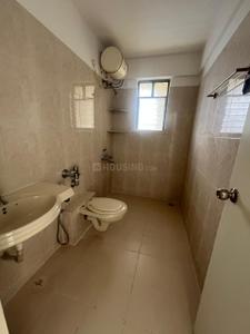 Bathroom Image of 2500 Sq.ft 3 BHK Apartment / Flat for sale in Lunkad Goldcoast, Viman Nagar Pune for Rs. 30000000