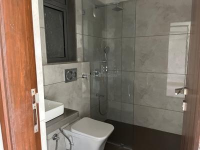 Bathroom Image of 1400 Sq.ft 3 BHK Apartment / Flat for sale in Juhu Mumbai for Rs. 69000000
