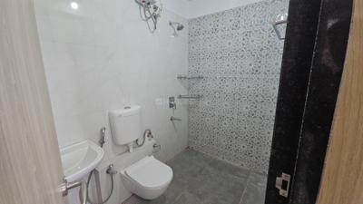 Image of 600 Sq.ft 2 BHK Apartment / Flat for rent in Dadar East, Mumbai for Rs. 72000