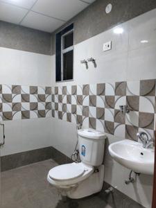 Common Bathroom Image of 525 Sq.ft 1 BHK Builder Floor for sale in Uniwest Arcade Homes, Sector 102 Noida for Rs. 3450000