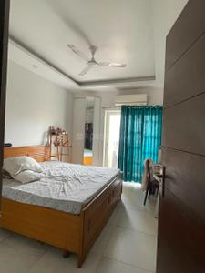 Bedroom Image of 2950 Sq.ft 4 BHK Apartment / Flat for sale in Purvanchal Royal Park, Sector 137 Noida for Rs. 33000000