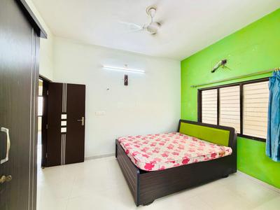 Bedroom Image of 1350 Sq.ft 1.5 BHK Independent House for rent in Satellite Ahmedabad for Rs. 25500