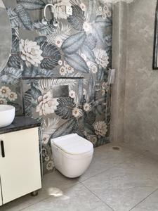 Common Bathroom Image of 2200 Sq.ft 3 BHK Builder Floor for sale in Paramount Low Rise Floors South City 2, Sector 49 Gurgaon for Rs. 33000000