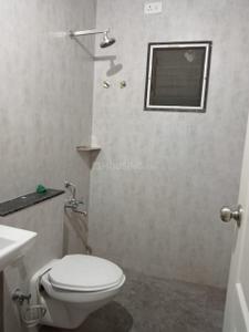 Bathroom Image of 1800 Sq.ft 4.5 BHK Apartment / Flat for rent in Dhruv Abhishek Villa, Karelibagh Vadodara for Rs. 25000