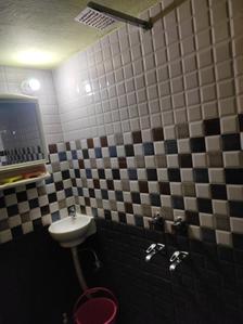 Bathroom Image of 550 Sq.ft 1 BHK Independent House for rent in Bageswari Colony Gaya for Rs. 3500