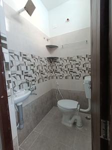 Bathroom Image of 650 Sq.ft 2 BHK Builder Floor for rent in Tatabad Coimbatore for Rs. 17000