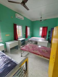 Bedroom Image of RUPASREE GIRLS PG in Bhowanipore, Kolkata