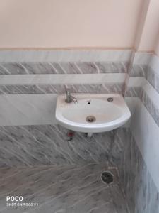 Bathroom Image of 700 Sq.ft 1 BHK Builder Floor for rent in Dighori Nagpur for Rs. 8500