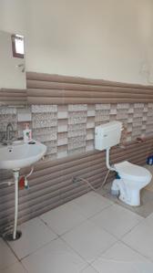 Bathroom Image of 230 Sq.ft 1 RK Builder Floor for rent in Choudhary Colony Karnal for Rs. 8500