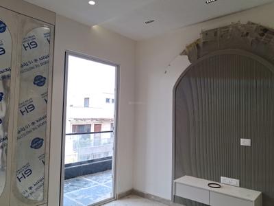 Bedroom Image of 1800 Sq.ft 3 BHK Builder Floor for sale in Paschim Vihar New Delhi for Rs. 32500000