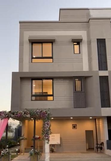 Supreme Villagio III Main Image 1