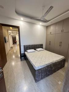 Bedroom Image of 1800 Sq.ft 3 BHK Builder Floor for rent in Lajpat Nagar New Delhi for Rs. 90000