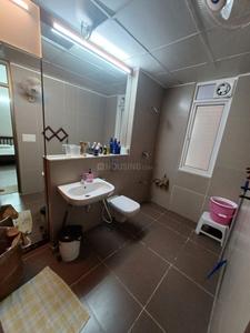 Bathroom Image of 3200 Sq.ft 3 BHK Apartment / Flat for sale in Synthesis Altius I, Thaltej Ahmedabad for Rs. 32500000