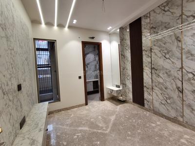 Bedroom Image of 1250 Sq.ft 3 BHK Builder Floor for sale in Vikaspuri New Delhi for Rs. 18800000