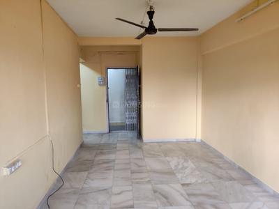 Hall Image of 810 Sq.ft 1 BHK Apartment / Flat for rent in M I Hamilton Mansion, Mazgaon Mumbai for Rs. 65000