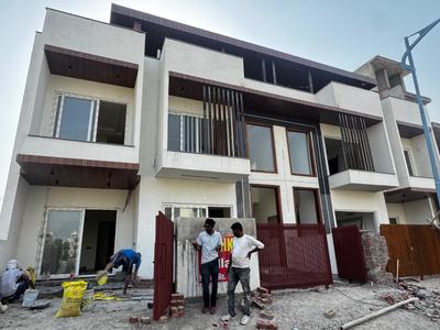Image of 5200 Sq.ft 6 BHK Duplex for sale in DLF Mullanpur, Chandigarh for Rs. 44500000