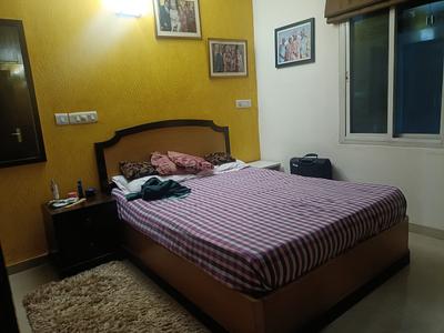 Bedroom Image of 658 Sq.ft 2 BHK Independent House for rent in Safdarjung Development Area New Delhi for Rs. 60000