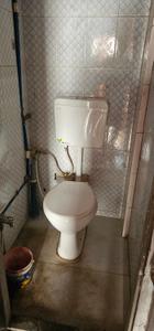 Bathroom Image of 850 Sq.ft 1 BHK Apartment / Flat for sale in Palanpur Jakatnaka Surat for Rs. 1600000